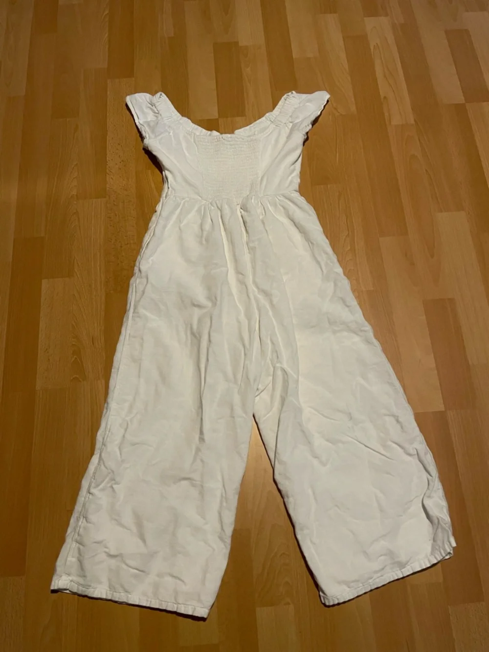 White Wide-Leg Cotton and Linen Jumpsuit - Picture 2 of 8